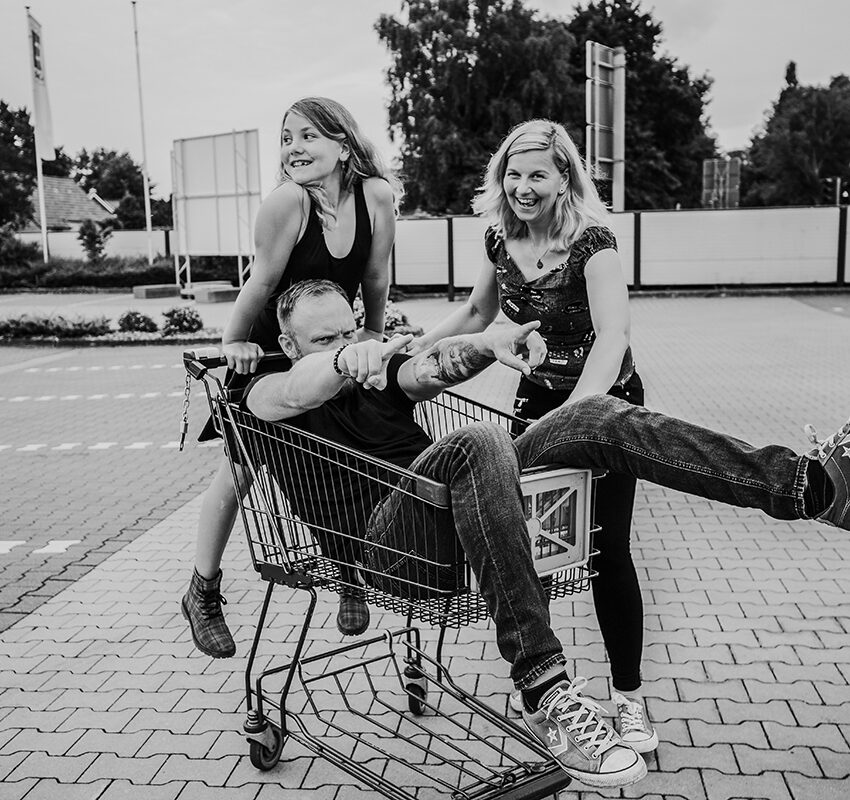 Familienshooting am Supermarkt