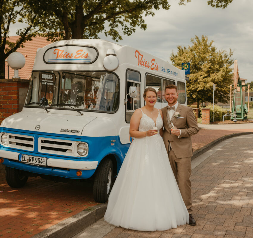 Sommerhochzeit mit Eis und Sunsetshooting